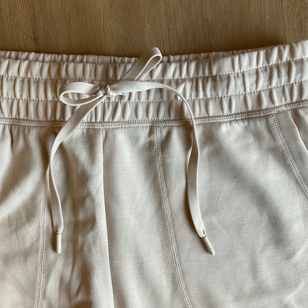 NWT Yogalicious softlite scuba serenity Jogger sweatpants drawstring off white S - Picture 5 of 12